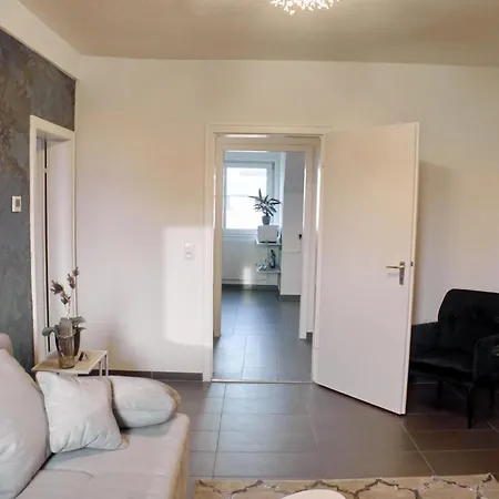 Modernes, Zentrales In Troisdorf, Region Koeln Bonn, 3 Etage, Maximal Fuer 4 Personen, Parkplatz & Netflix Inklusive *