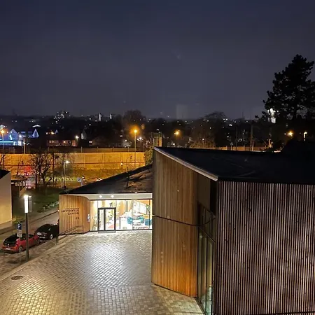 Modernes, Zentrales In Troisdorf, Region Koeln Bonn, 3 Etage, Maximal Fuer 4 Personen, Parkplatz & Netflix Inklusive Troisdorf