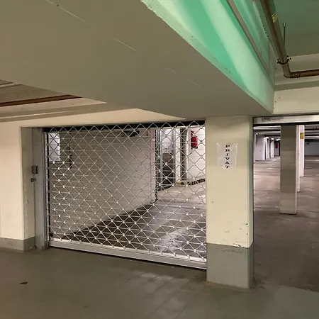 Modernes, Zentrales In Troisdorf, Region Koeln Bonn, 3 Etage, Maximal Fuer 4 Personen, Parkplatz & Netflix Inklusive *