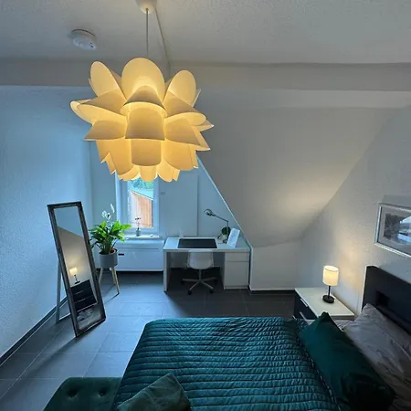 Modernes, Zentrales In Troisdorf, Region Koeln Bonn, 3 Etage, Maximal Fuer 4 Personen, Parkplatz & Netflix Inklusive Troisdorf