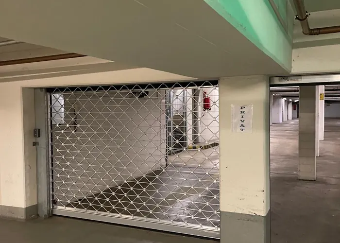 Modernes, Zentrales In Troisdorf, Region Koeln Bonn, 3 Etage, Maximal Fuer 4 Personen, Parkplatz & Netflix Inklusive *