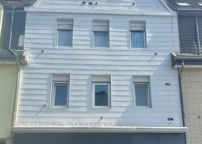 Διαμέρισμα Modernes, Zentrales In Troisdorf, Region Koeln Bonn, 3 Etage, Maximal Fuer 4 Personen, Parkplatz & Netflix Inklusive *